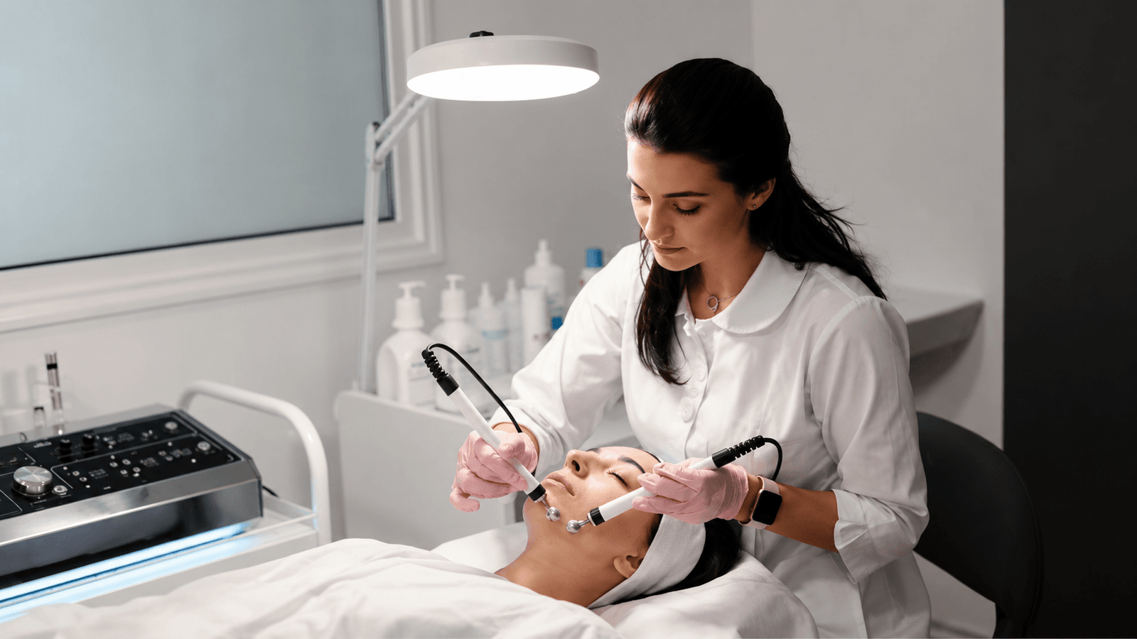 Best dermatologist in India examining a patient