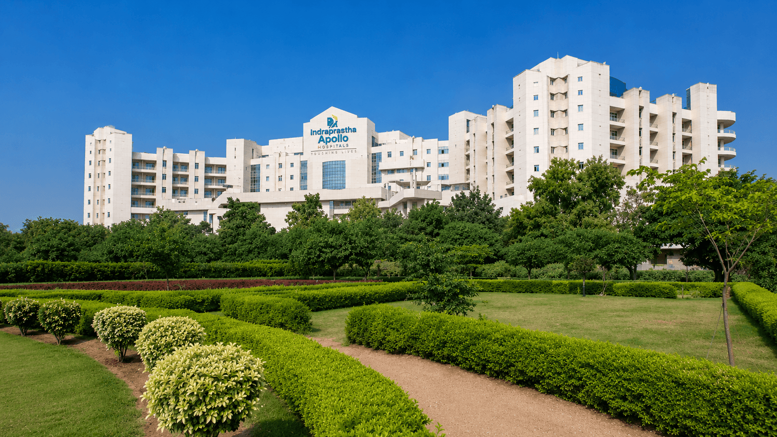 Indraprastha Apollo Hospitals, Sarita Vihar, New Delhi
